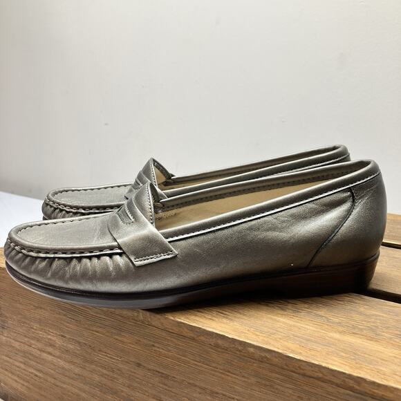 SAS Penny Loafers Slip On Shoes Metallic Gold Leather Womens Size 8.5 N - Picture 15 of 15